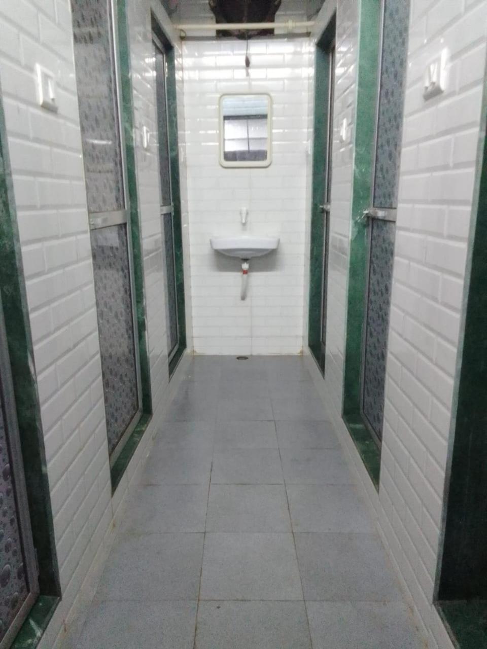 Amaan Hotel Mumbai Exterior foto